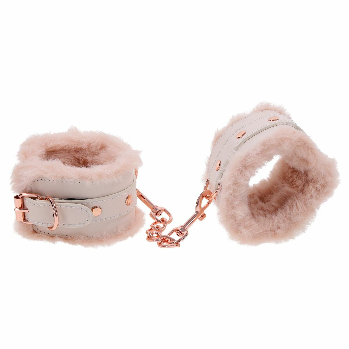 Ett par vita bojor fodrade med mjuk rosa fuskpäls och anslutna med en kort kedja med roseguldiga metallspännen.