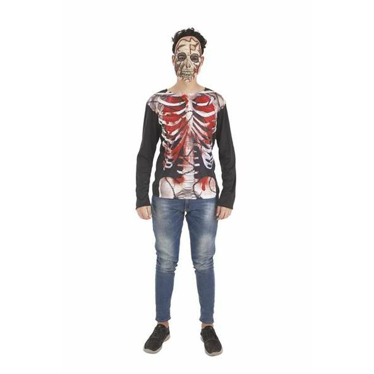 En person i en svart långärmad T-shirt med tryck av ett rött och vitt mänskligt skelett på bröstet, kombinerat med blå jeans och en skrämmande ansiktsmask.