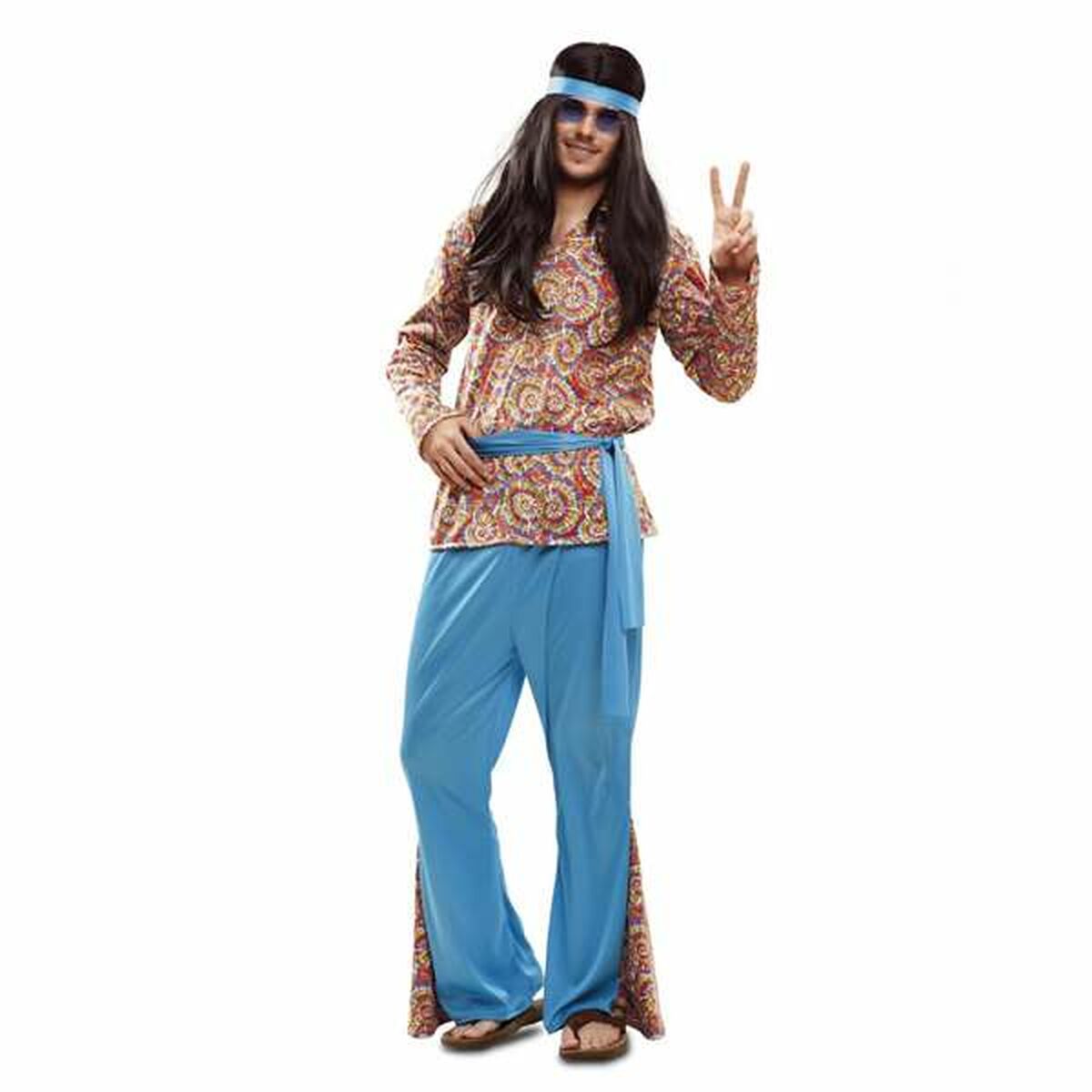 En man klädd i en färgglad hippie-maskeraddräkt med mönstrad tunika, ljusblå utsvängda byxor och ett blått midjeband, som gör fredstecknet.