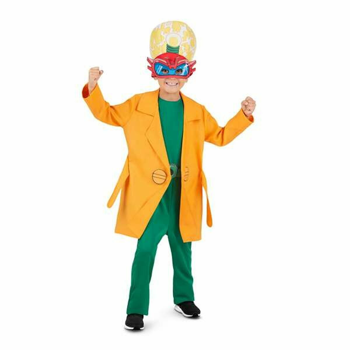 Ett barn iklädd en galen vetenskapsman-dräkt med gul rock, grön jumpsuit, en stor gul hatt med en glödlampa och röda/blåa glasögon, med nävarna i luften.
