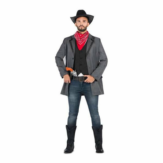 En man i en komplett cowboy-maskeraddräkt, storlek L, med grå kavaj, svart väst, röd bandana, svart cowboyhatt och en leksakspistol i hölstret.