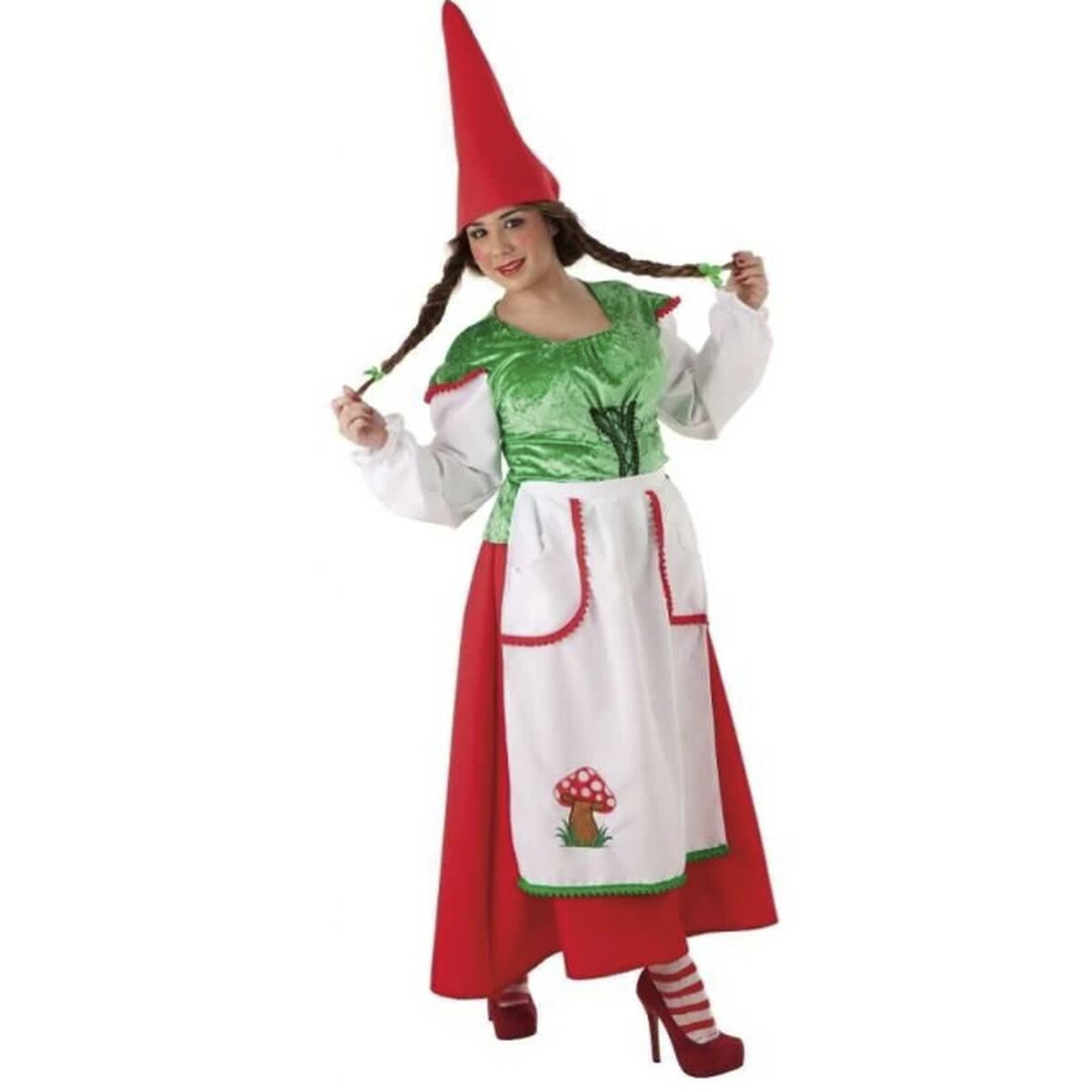 En kvinna klädd i en maskeraddräkt som föreställer en kvinnlig gnom, med röd spetsig hatt, grön väst och rött/vitt kjolset.