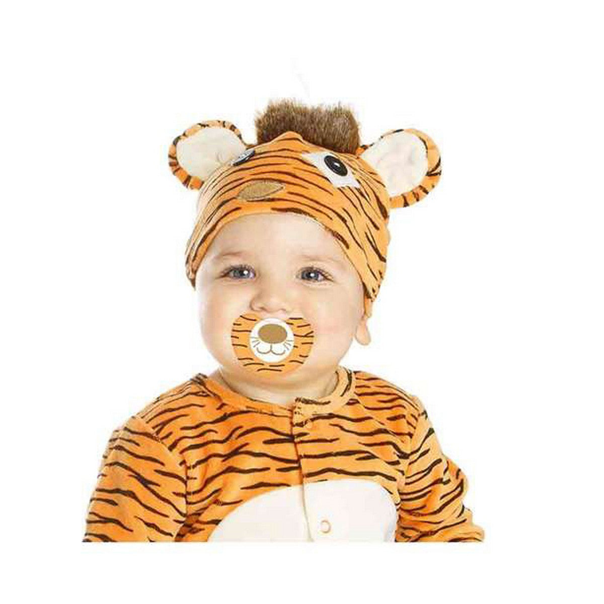Närbild på en bedårande bebis i en tigerdräkt, komplett med en gullig mössa och en matchande napp.